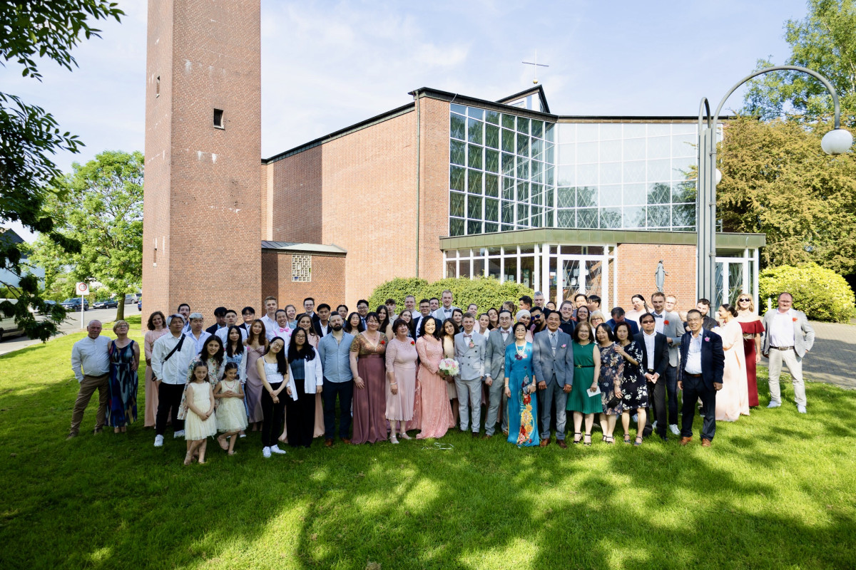 - file://DmKd7Vt48EnVNVGk